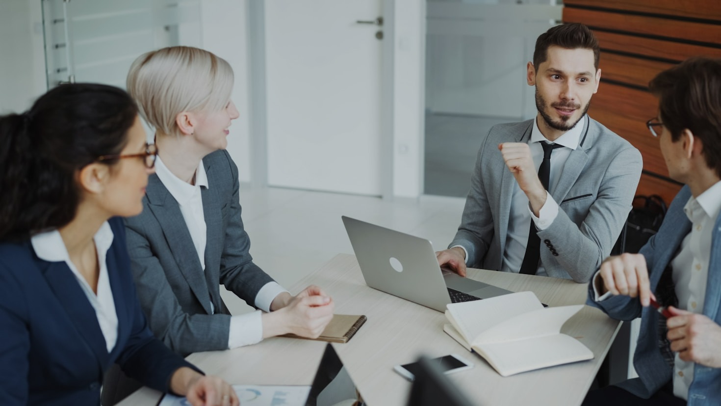 Dialoghi sulla cultura del lavoro moderno